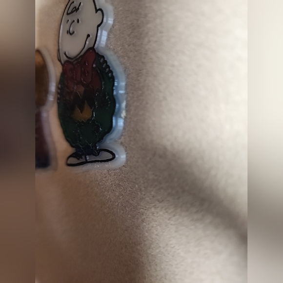 1950s United Feature Syndicate Peanuts Christmas Double Sided Plastic Ornaments - Picture 3 of 4